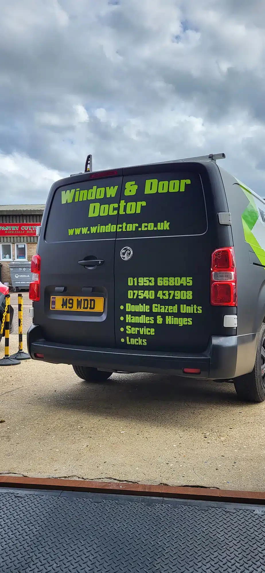 Window & Door Doctor Vehicle Graphics